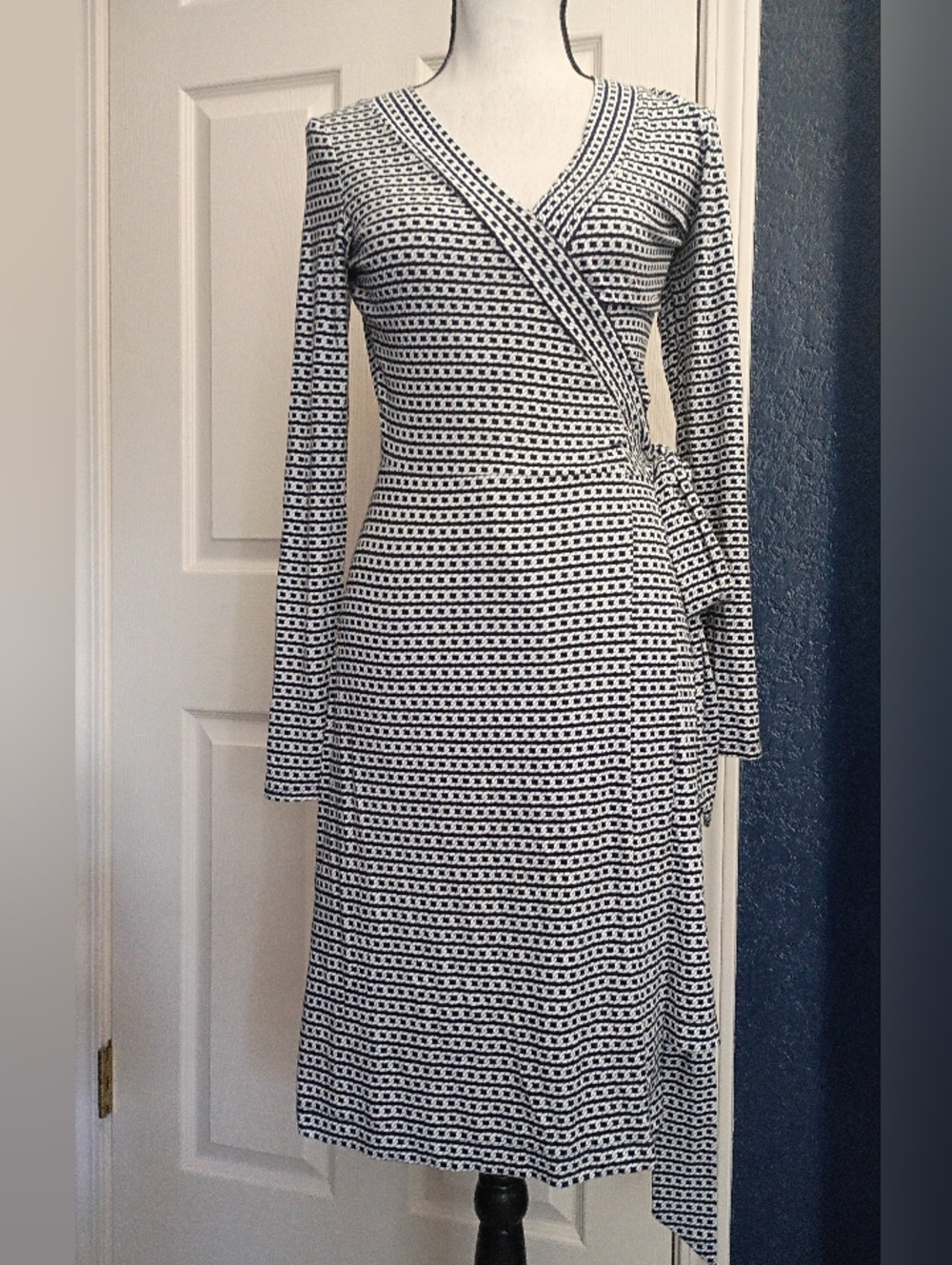 Banana Republic Black and White Geometric Wrap Dress